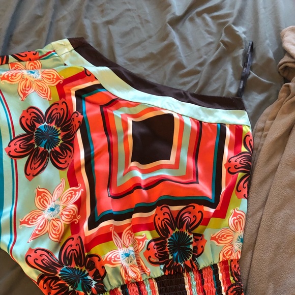 Bebe Blouse - Picture 2 of 3